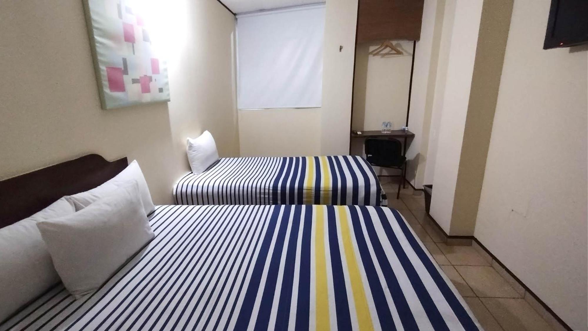 Hotel Mateos 1215 León de los Aldamas Extérieur photo
